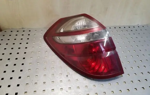 Subaru Legacy Rear/tail lights 22020952