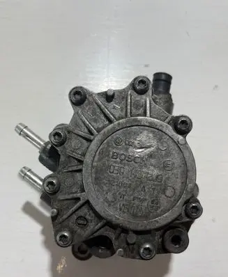 Audi A3 S3 8P Vacuum pump 03G145209