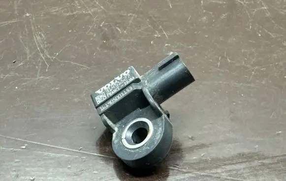 Volvo V40 Airbag deployment crash/impact sensor 31451527