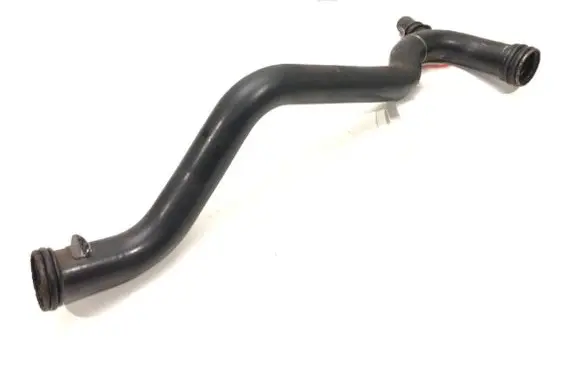 Engine coolant pipe/hose