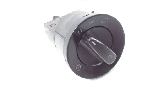 Volkswagen Golf IV Light switch 1C0941531