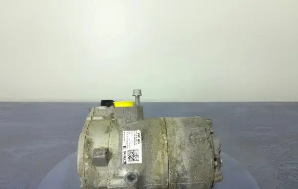 Audi Q7 4M Air conditioning (A/C) compressor (pump) 4G0816797E