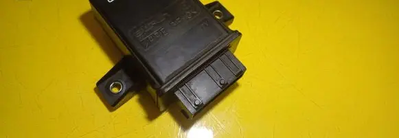 Citroen Xantia Coolant fan relay 9631205580