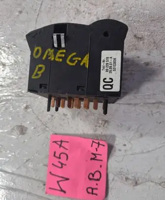 Opel Omega B1 Light switch 09229578 90460521