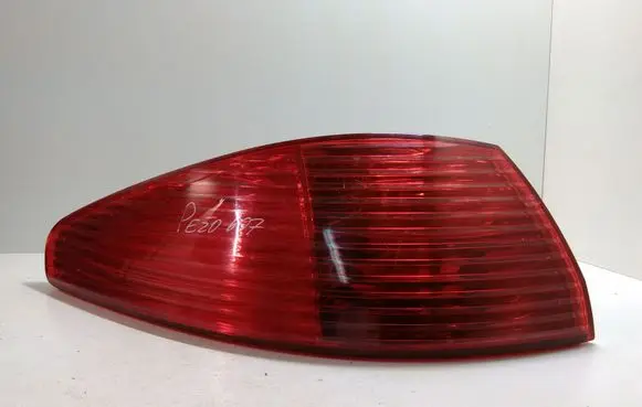 Peugeot 607 Rear/tail lights