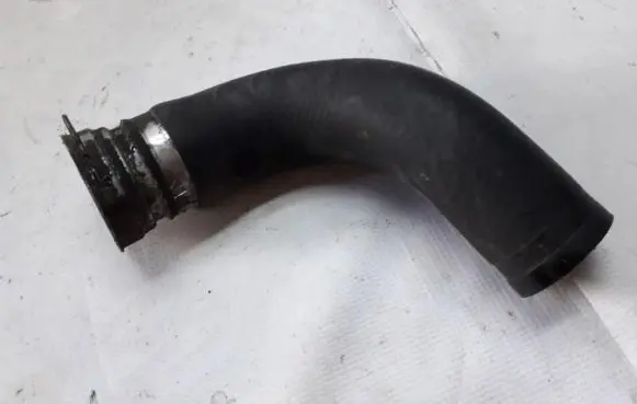 Toyota Avensis T270 Intercooler hose/pipe
