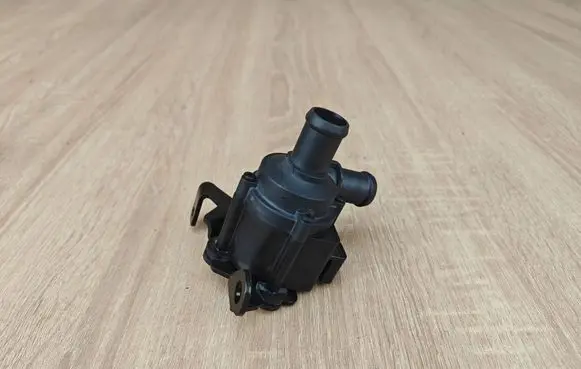 Audi A6 S6 C7 4G Electric auxiliary coolant/water pump 5Q0965561B