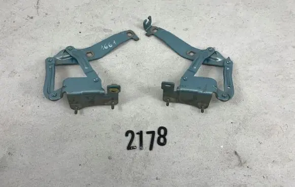 Renault Scenic II - Grand scenic II Engine bonnet/hood hinges 81662F