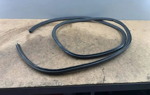 BMW 7 F01 F02 F03 F04 Engine compartment rubber 51767019775 7019775