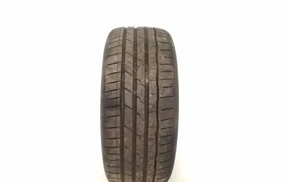 Audi A4 S4 B9 R17 summer tire 