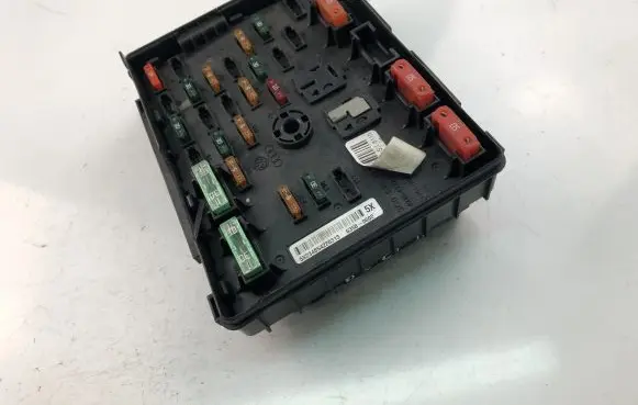 Volkswagen PASSAT CC Fuse box set 3C0937125A