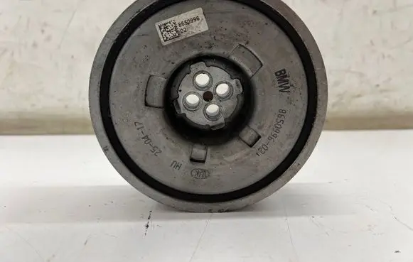 BMW 1 F20 F21 Crankshaft pulley 8650996