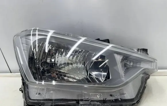 Isuzu D-Max Headlight/headlamp 898328-7875