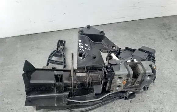 Ford Focus Front door lock 24000000013