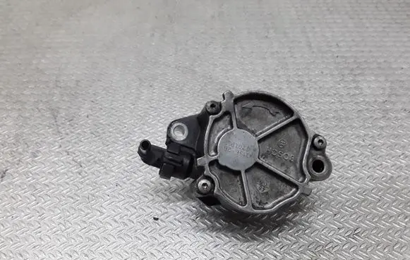 Ford Focus C-MAX Vacuum pump D1562B