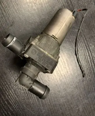 BMW 1 E82 E88 Electric auxiliary coolant/water pump 6928246