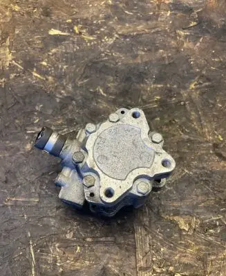 Audi A4 S4 B7 8E 8H Power steering pump 8E0145155N 7690955121