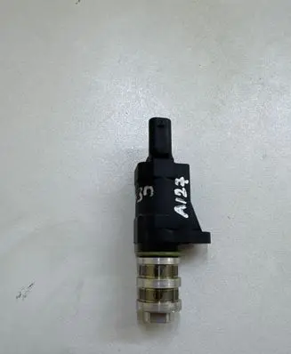 BMW 5 G30 G31 Turbo solenoid valve 7639993