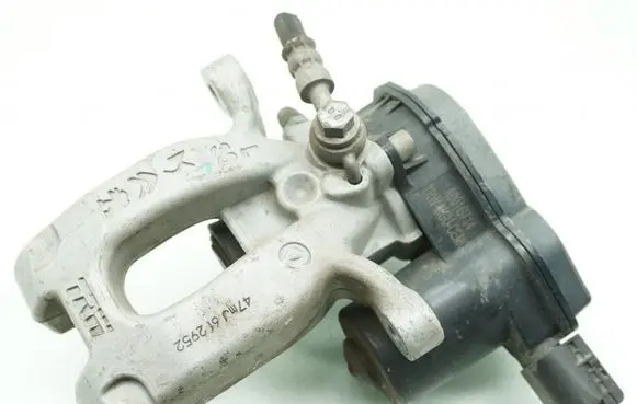 Rear brake caliper