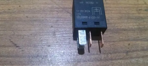 Volvo S40, V40 Other relay mb953382 e1001-x1