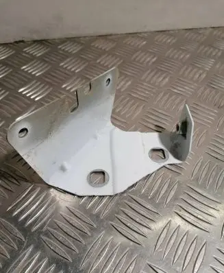 Renault Trafic III (X82) Fender mounting bracket 47903R 4246