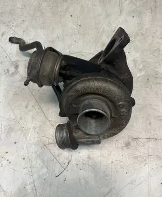 BMW 5 E39 Turbo GT2052V 8689592 7231674
