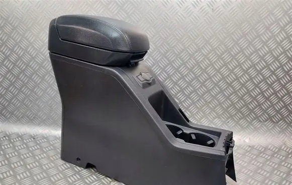 Chevrolet Captiva Center console 