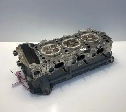 Mercedes-Benz E W212 Engine head R6420163601 6420163601 A6420163601