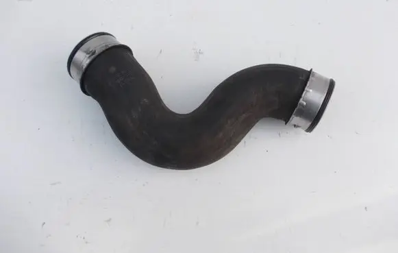 Volkswagen Golf V Intercooler hose/pipe 1K0145832B