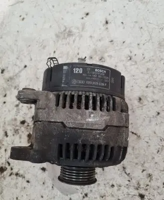 Audi A4 S4 B5 8D Generator/alternator