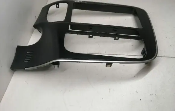 Mitsubishi Outlander Radio/GPS head unit trim 8002B294 8002B475
