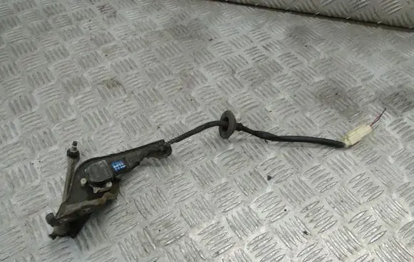 Mitsubishi Outlander Headlight/headlamp level sensor