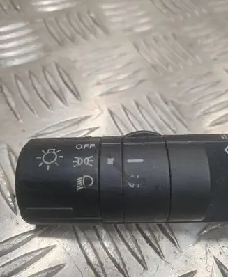 Nissan Qashqai Indicator stalk 14425