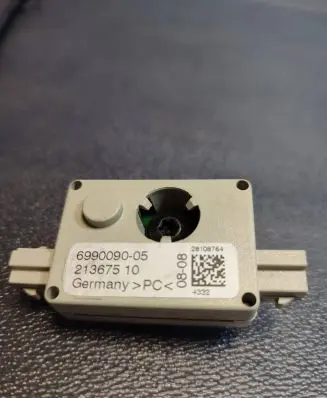 BMW 5 E60 E61 Antenna control unit 6990090-05