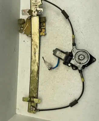 Opel Frontera A Front door window regulator with motor 91157979