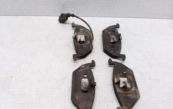 Skoda Octavia Mk1 (1U) Brake pads (front) 