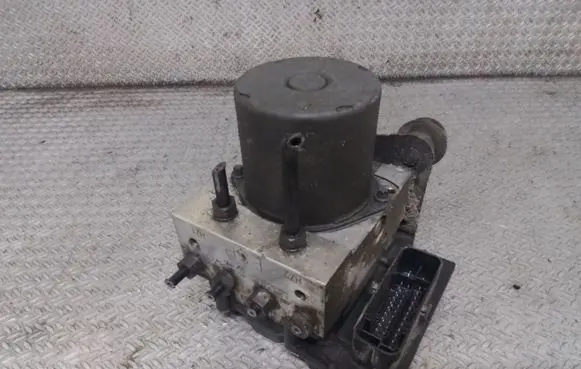Audi A4 S4 B8 8K ABS Pump 8K0907379AK 8K061451
