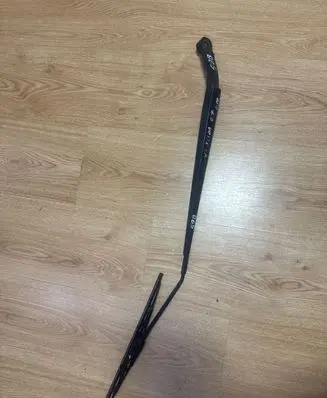 Nissan Tiida C11 Front wiper blade arm