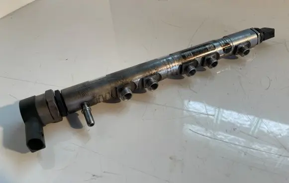 BMW 3 E90 E91 Fuel main line pipe 0445214183 780912802 7809128