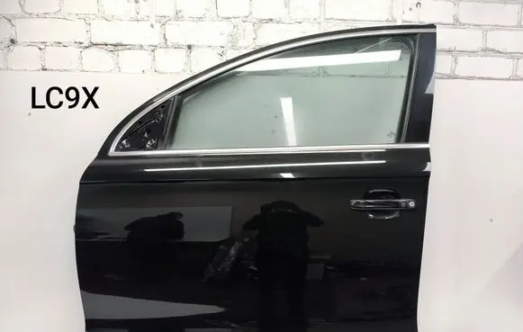 Audi Q7 4L Front door