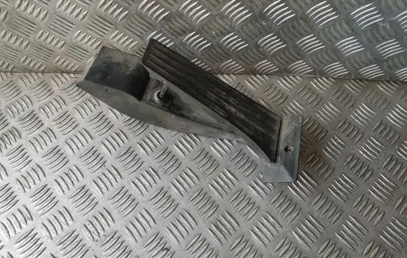 BMW 5 E60 E61 Accelerator throttle pedal 35426766930 6766930 3542676693002