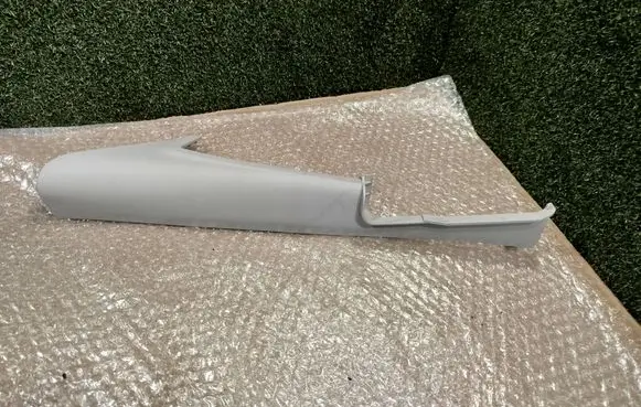 Man TGE 1gen (B) pillar trim (bottom) 7C0867269