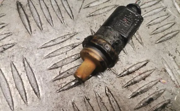 Coolant temperature sensor