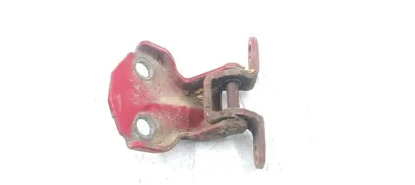 Subaru Impreza I Rear door lower hinge