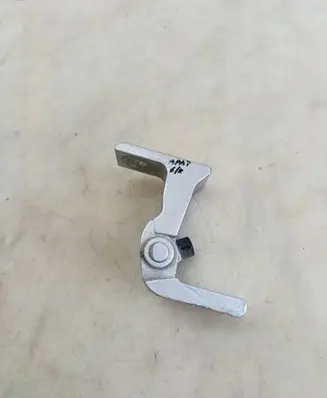 Porsche Macan (95B) Rear door lower hinge 4G0831401D A046574 02S