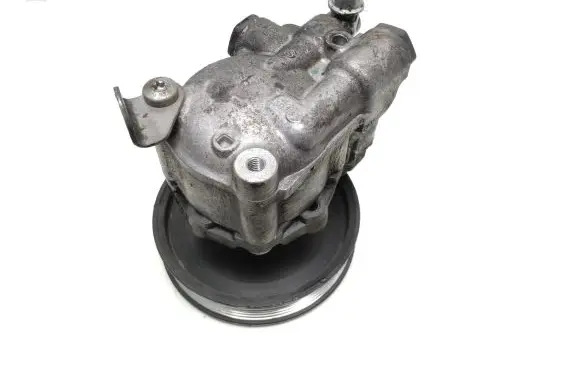 BMW 5 E60 E61 Power steering pump 6780848 7652974 7802622