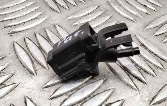 Chrysler Pacifica Windshield washer spray nozzle 68229316AA