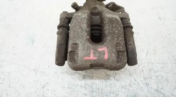 Peugeot 1007 Rear brake caliper