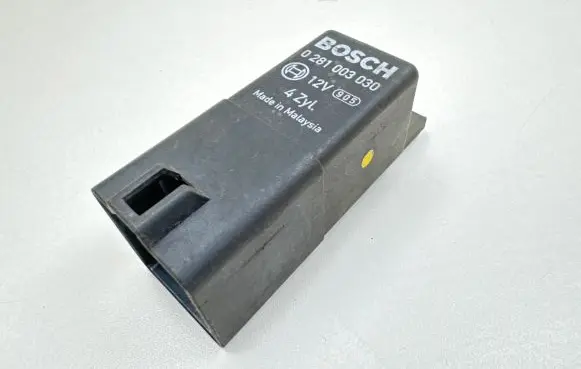Honda Civic Glow plug pre-heat relay 0281003030
