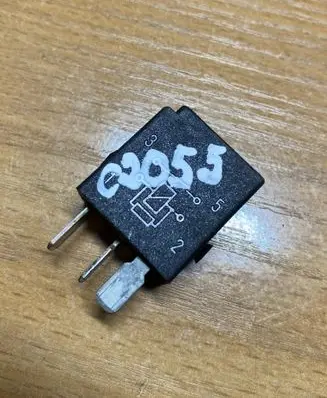 Mercedes-Benz A W168 Other relay 0025421119 C2055